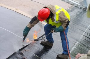 Изолировщик на гидроизоляции