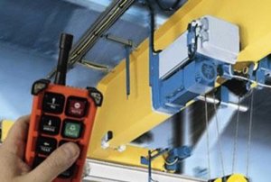 Крановщик-оператор грузоподъемных кранов мостового типа,  оснащенных радиоэлектронными средствами дистанционного управления