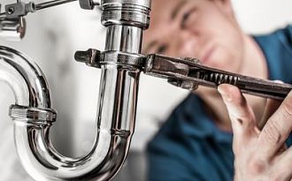 Слесарь-сантехник