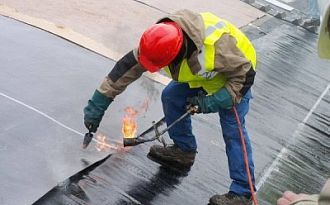 Изолировщик на гидроизоляции